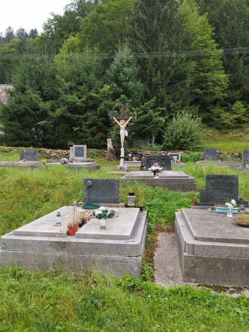 Kríž na cintoríne